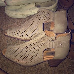 Little open toe heels, size 11